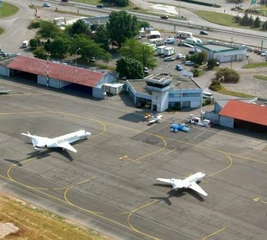 L'aéroport de Colmar